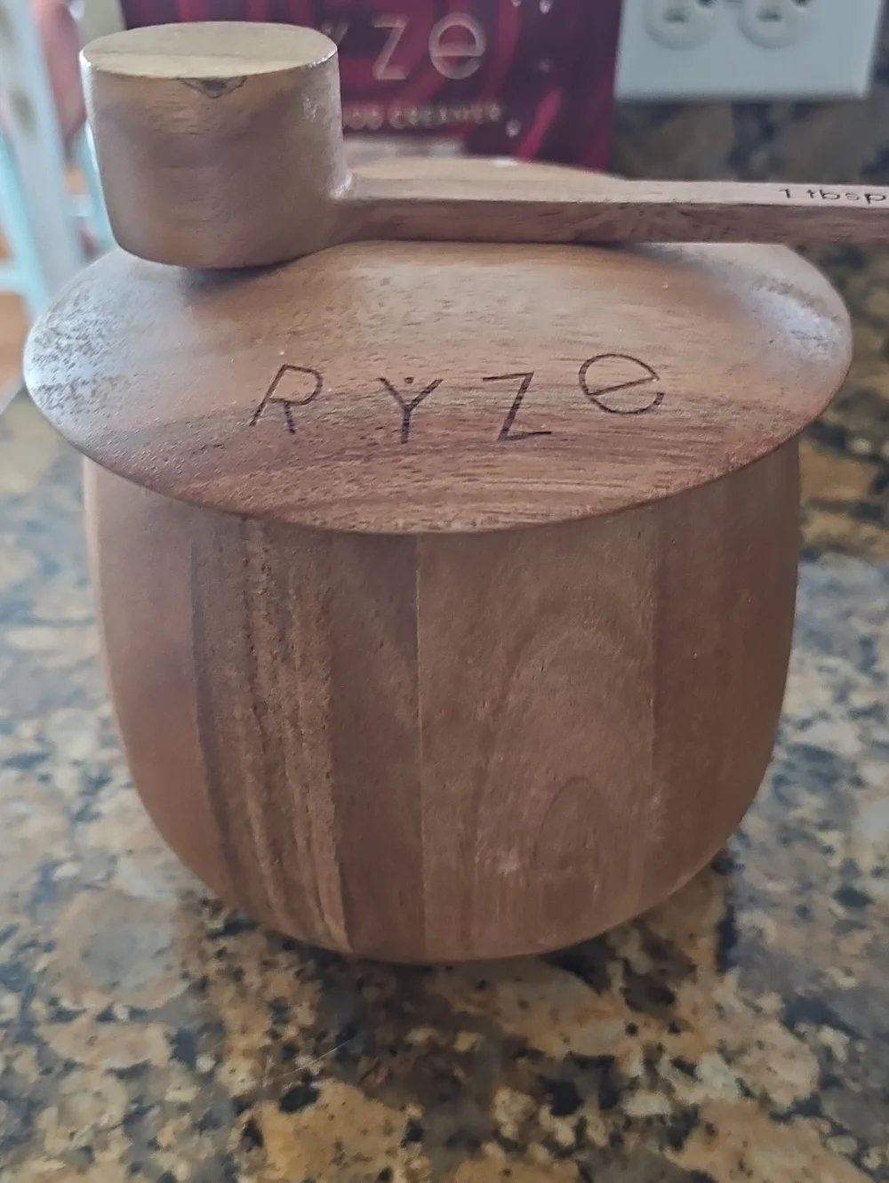RYZE Wooden Spice Jar with Scoop - Natural Brown